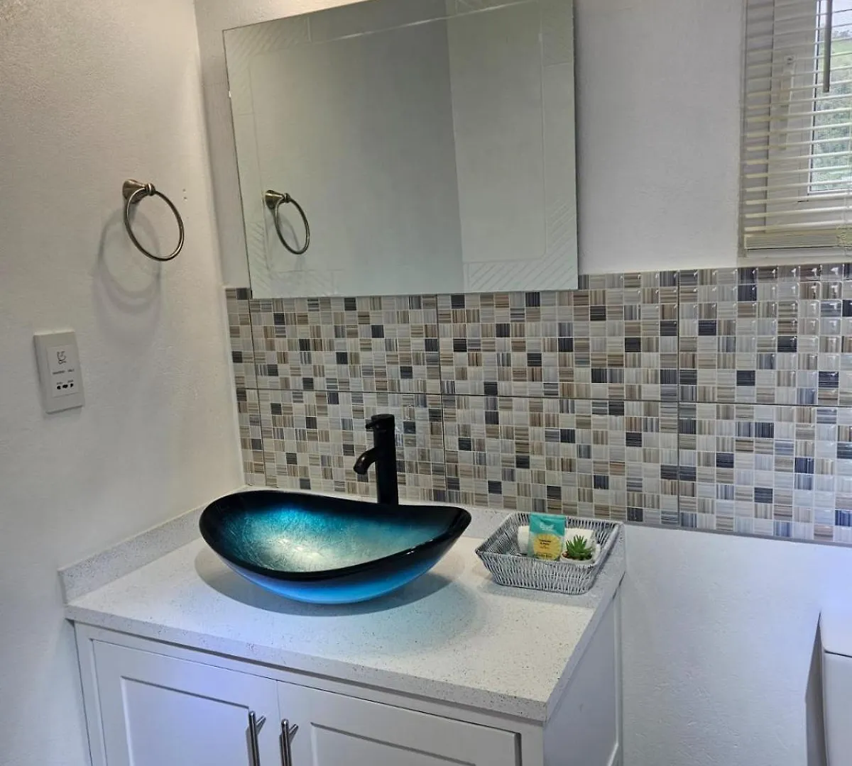 Agape Suites-Room 5-2Nd Floor سوفريير